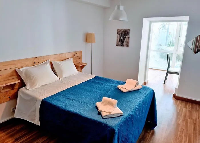 Estrada De Benfica 600 * Lisboa