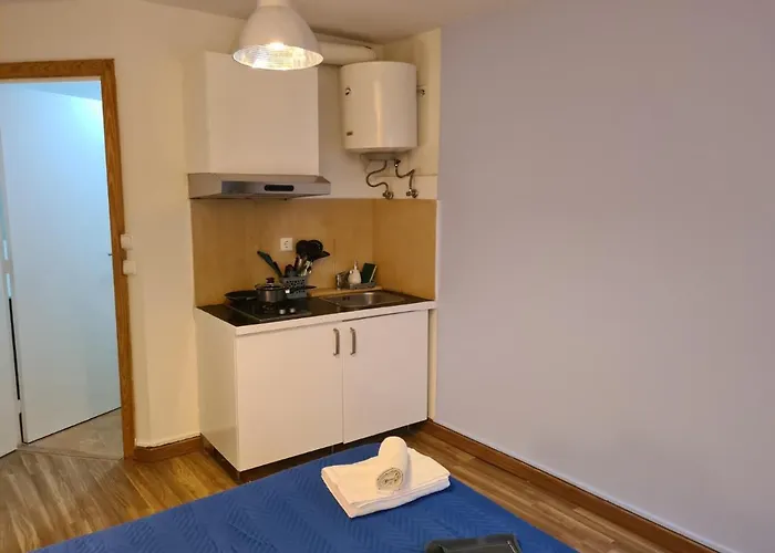 Estrada De Benfica 600 * Lisboa